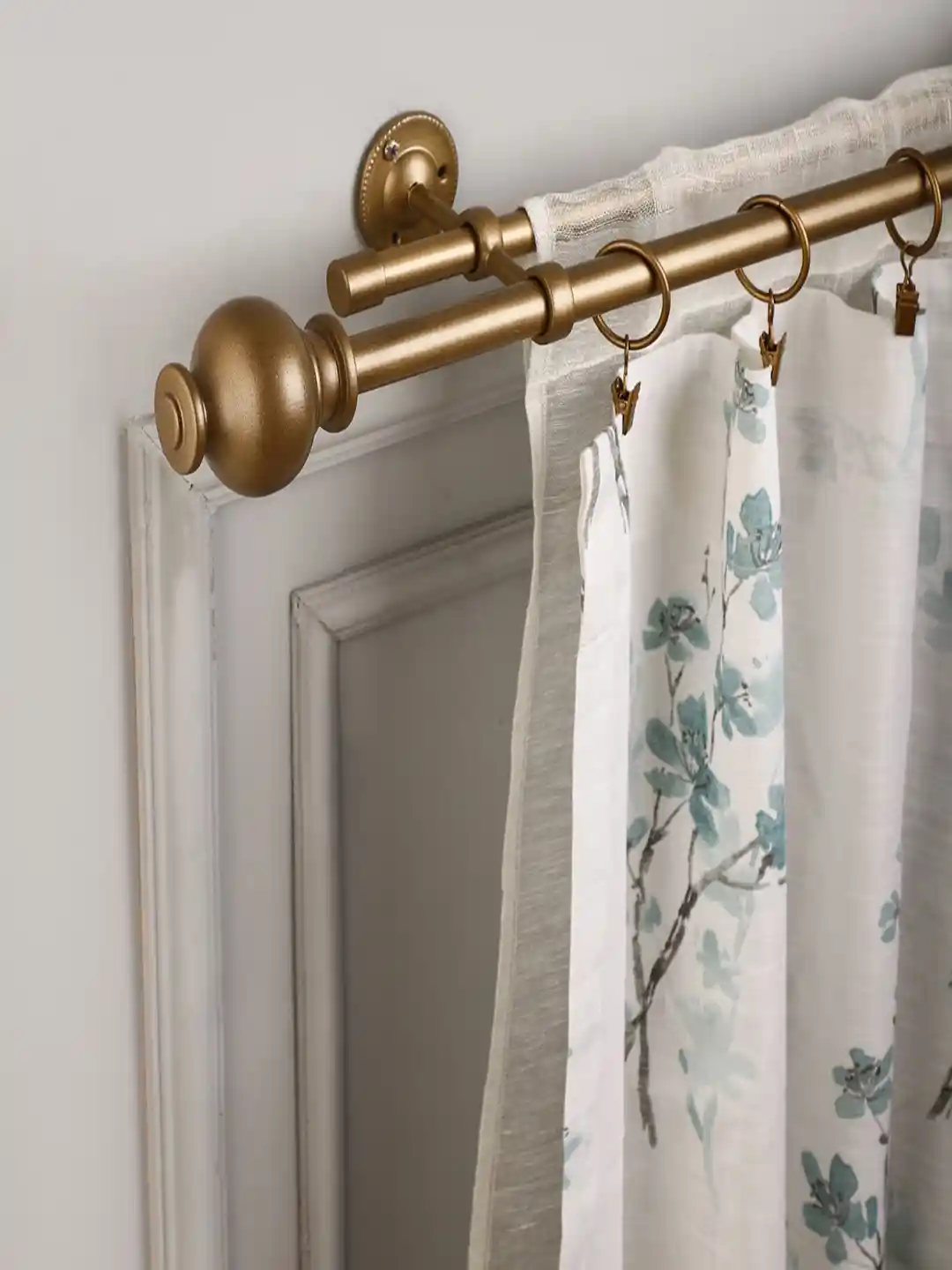2 Curtain Rods