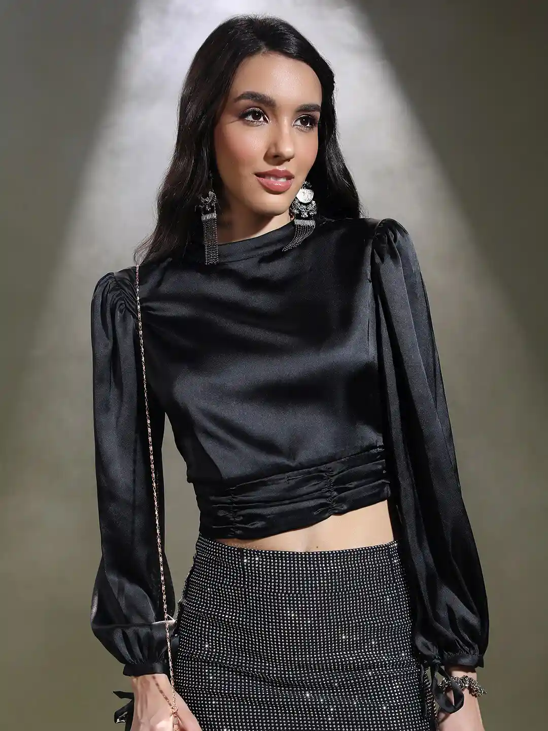 UN3D. HIGH NECK CUT TOP Tokyo Talkies Casual Solid Women