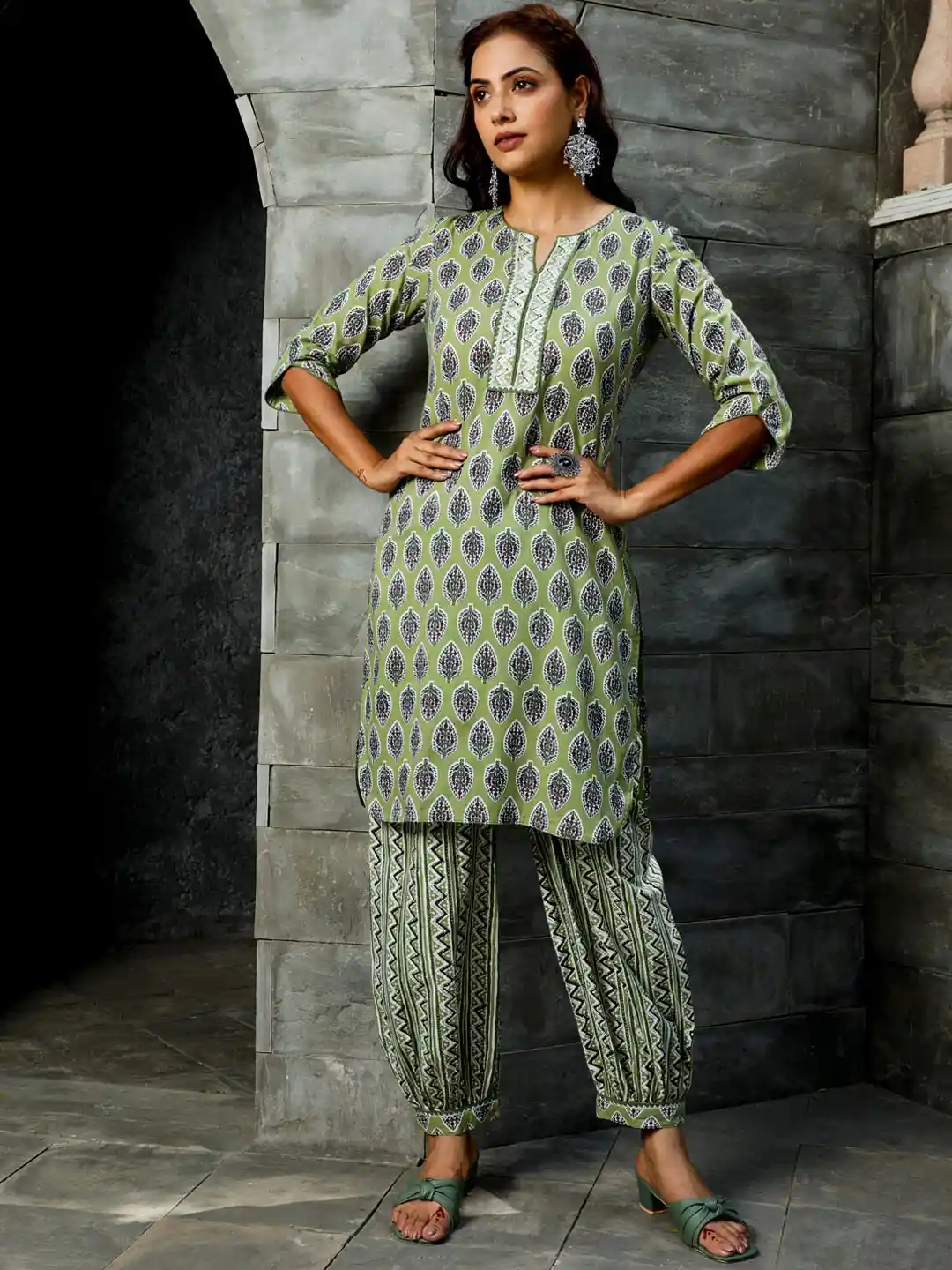 Jaipur Kurti Ethnic Motifs Printed Regular Pure Cotton Kurta with Salwar