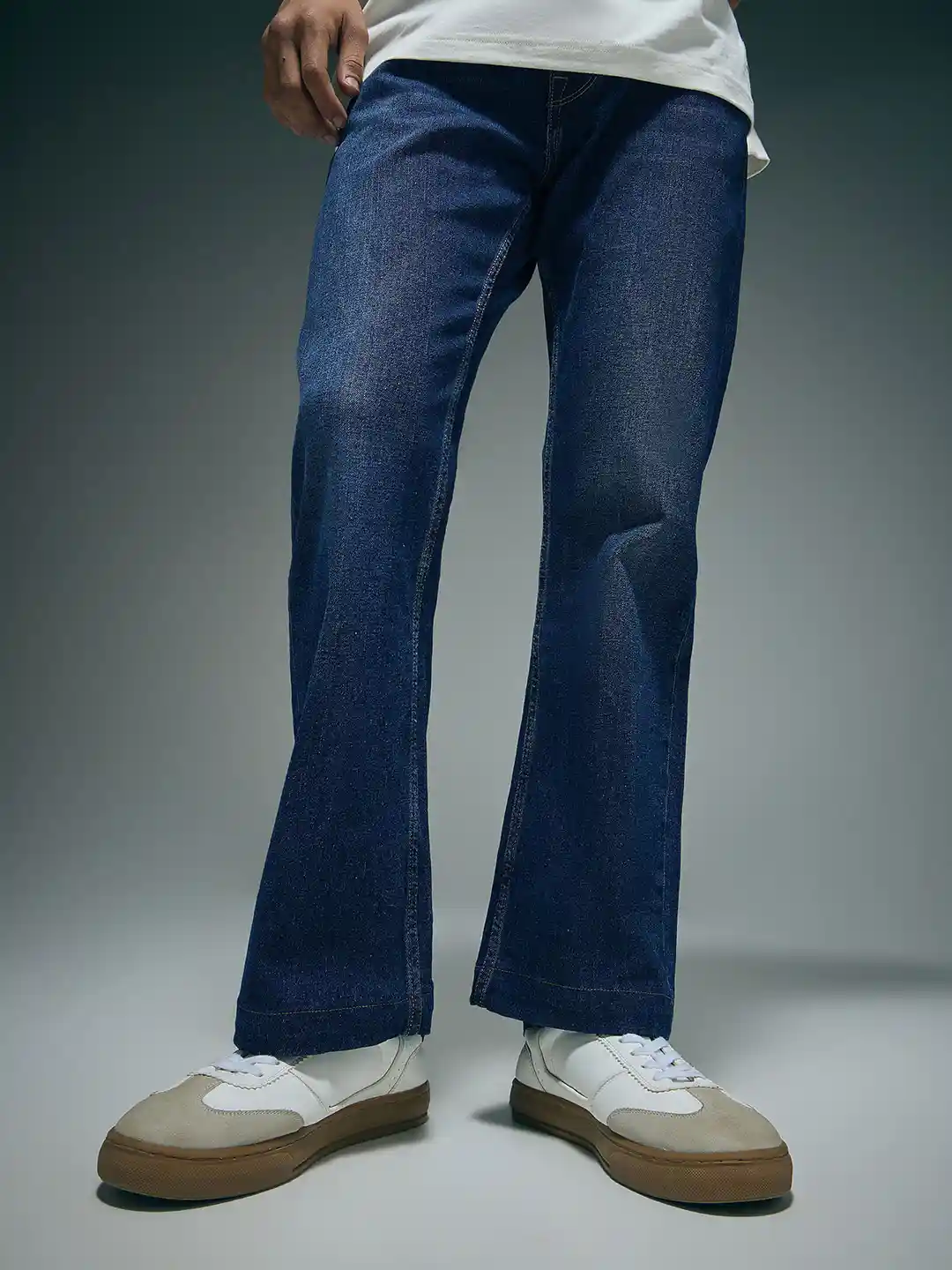 Flying Machine Men Bootcut Clean Look Light Fade Cotton Jeans