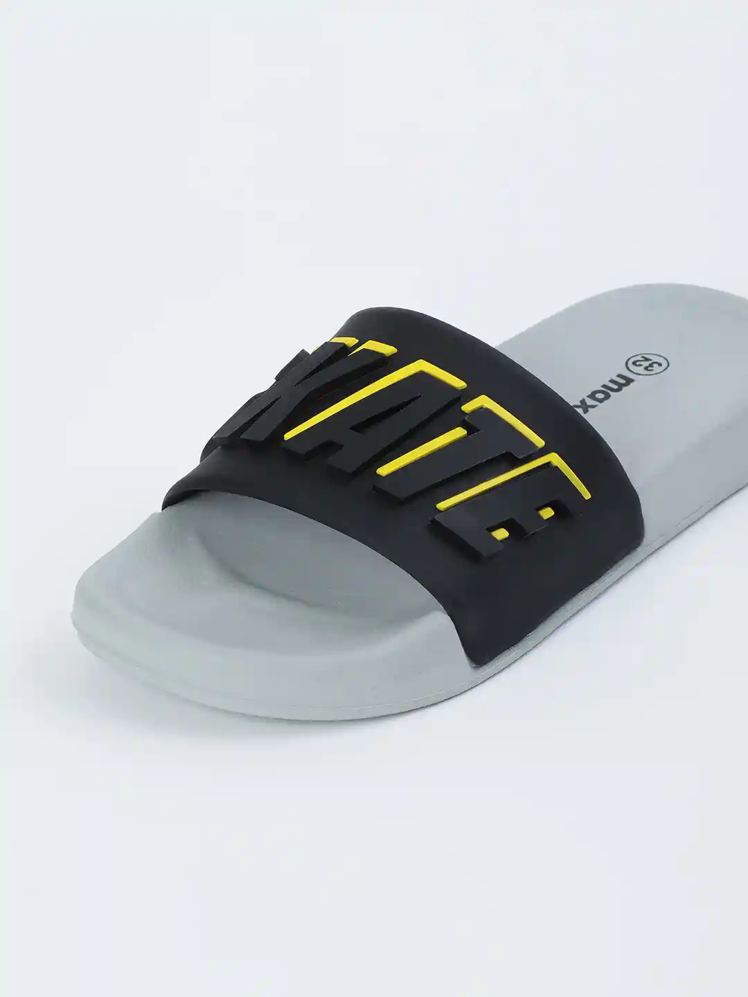 Buy max Boys Skate Embellished Sliders - Flip Flops for Boys 25167780 |  Myntra