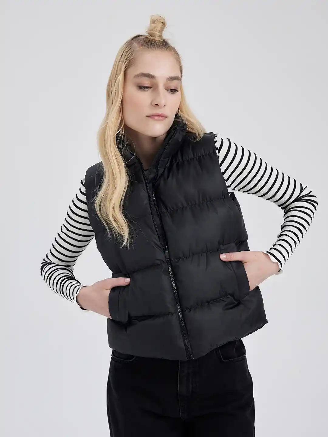 Black Sleeveless Puffer Jackets For Ladies Baberdicy Puffer Vest