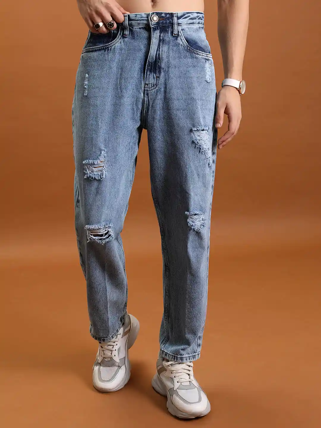 Buy HIGHLANDER Men Loose Fit Mildly Distressed Light Fade Jeans