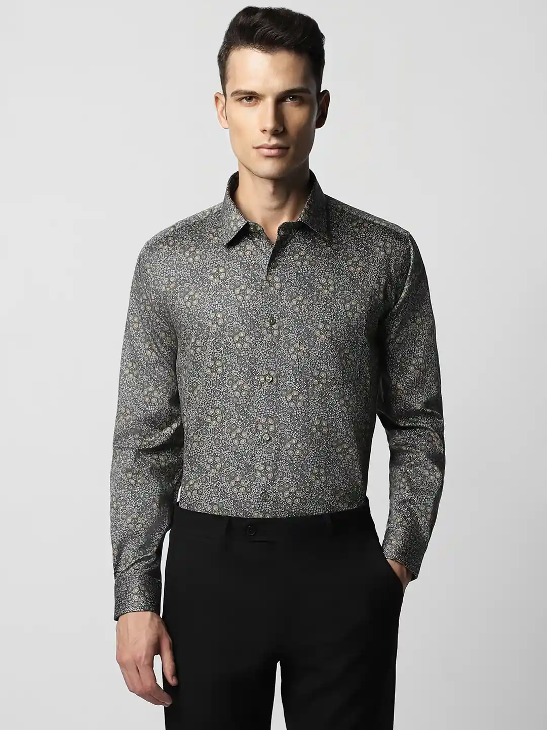 Buy Van Heusen Regular Fit Spread Collar Formal Shirt Shirts for