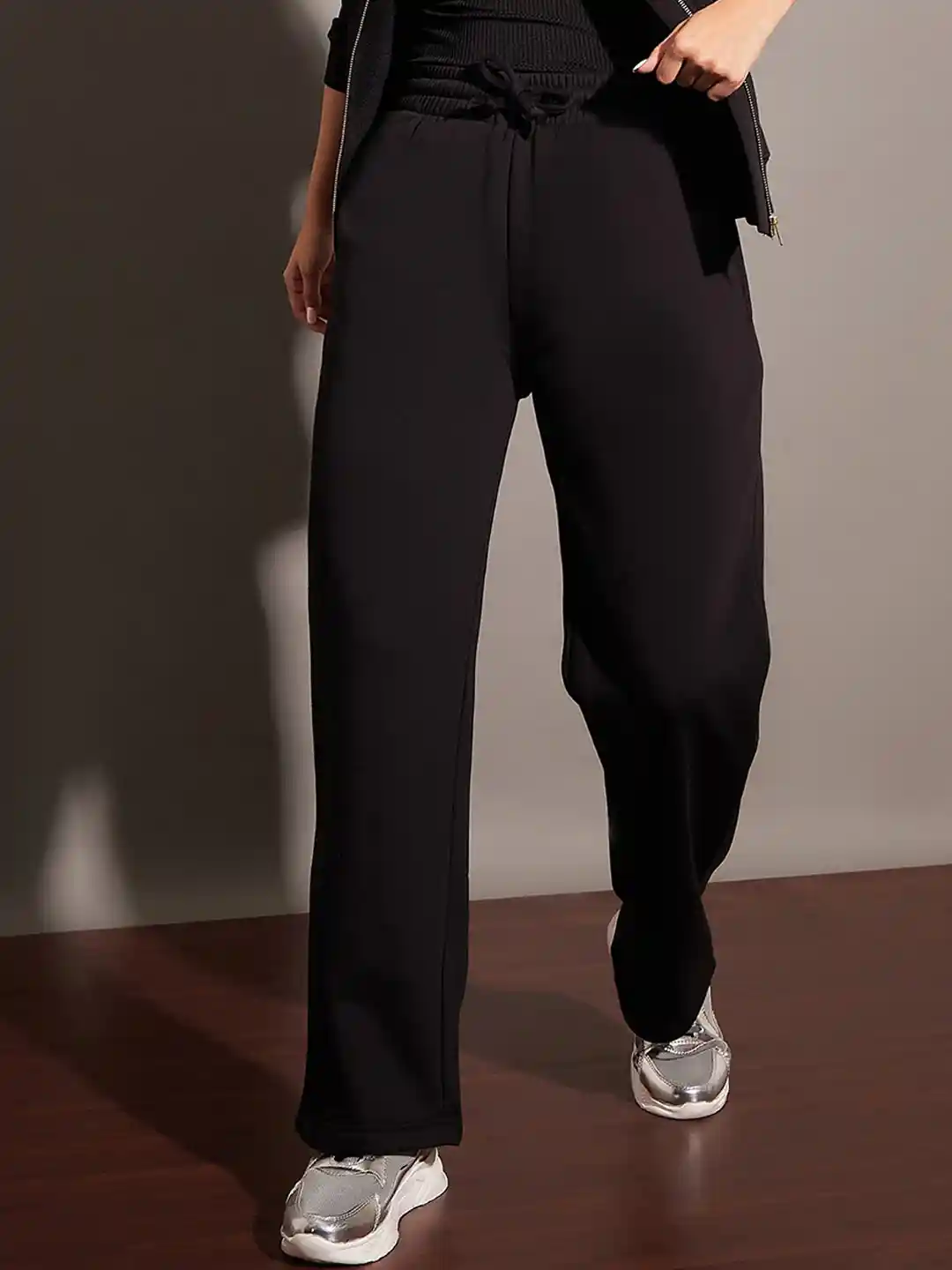 Buy SASSAFRAS Women Black Relaxed Fit Mid-Rise Fleece Track Pants