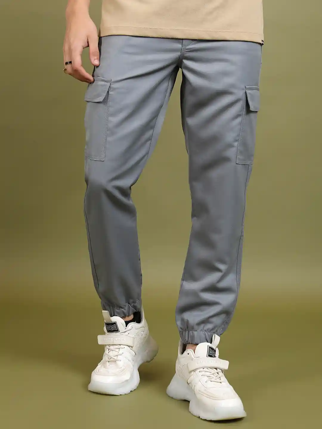 Hotel Kalinga Pantalon De Cargo Bershka Hotel Kalinga Pantalon De