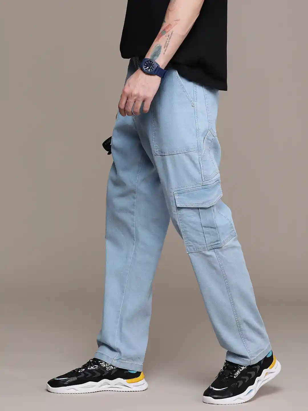 Buy WROGN Men Cargo Fit Mid-Rise Stretchable Jeans Jeans for Men