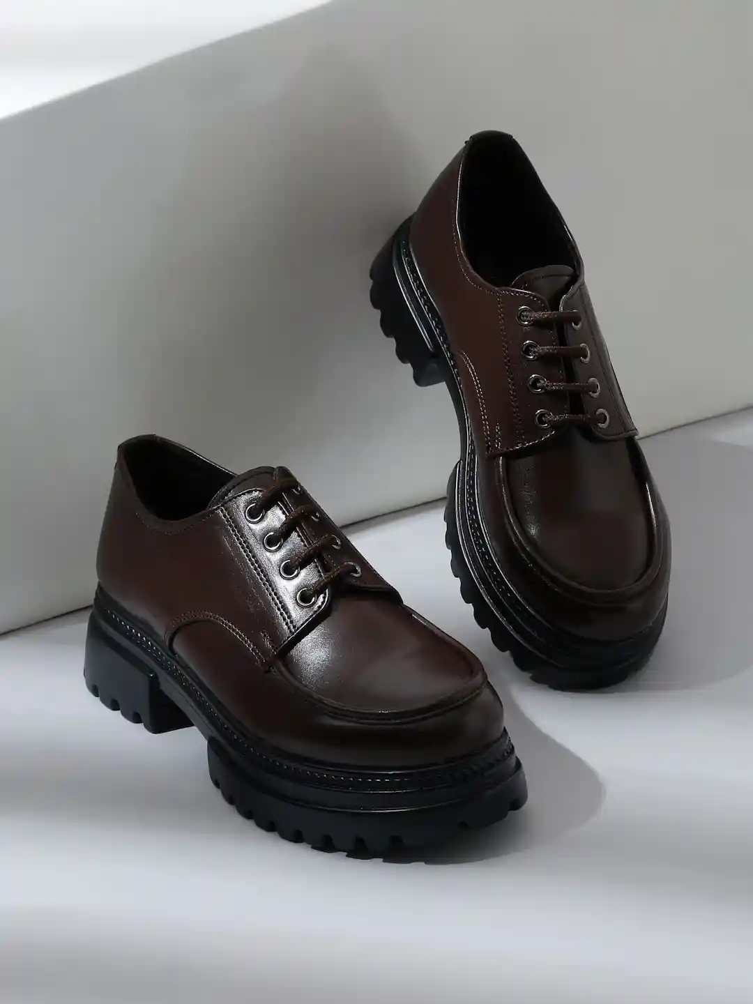 Buy VALIOSAA Women Lightweight Lace-Up Derbys Casual Shoes for