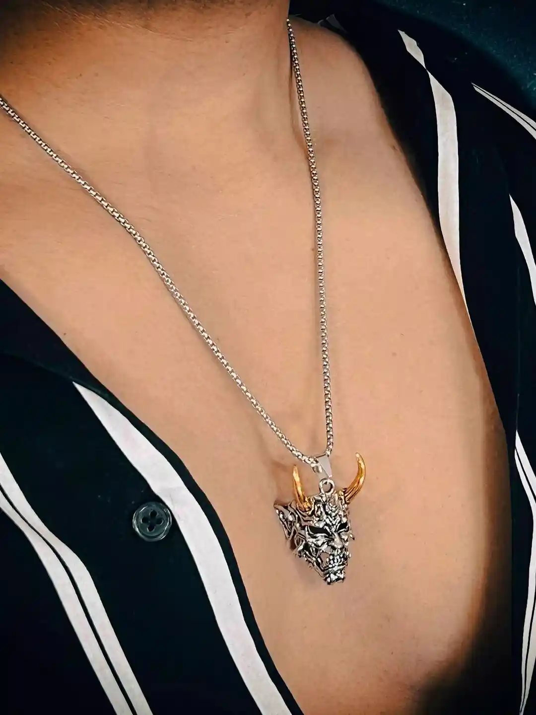 【LOOT】Devil’s Luck 925 / 18kペンダント天然サファイア LOOT】Devil's Luck 925 / 18kペンダント天然サファイア