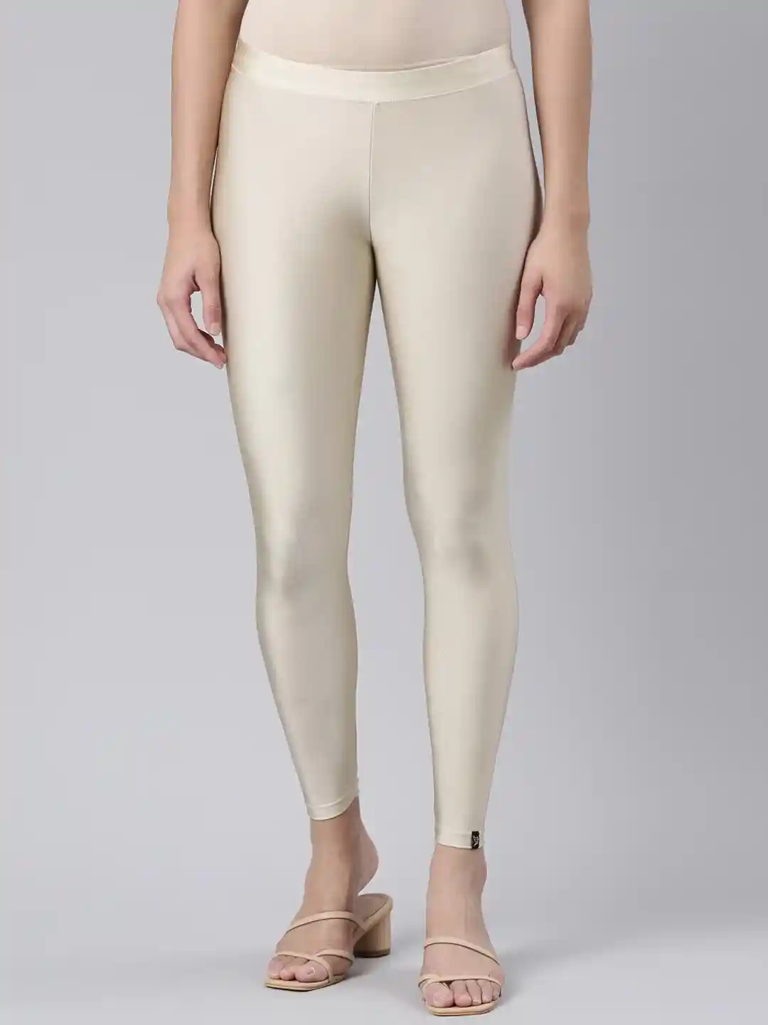 Adda Heights Low Rise Workout Leggings Minos In Short Pants For