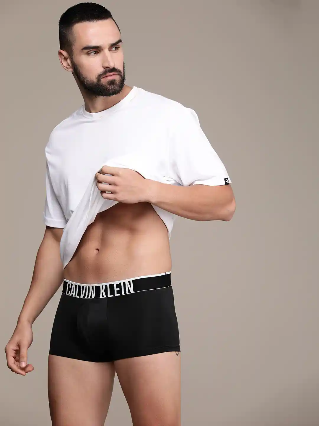 Buy Calvin Klein Underwear Men Low Rise Solid Trunks Trunk for