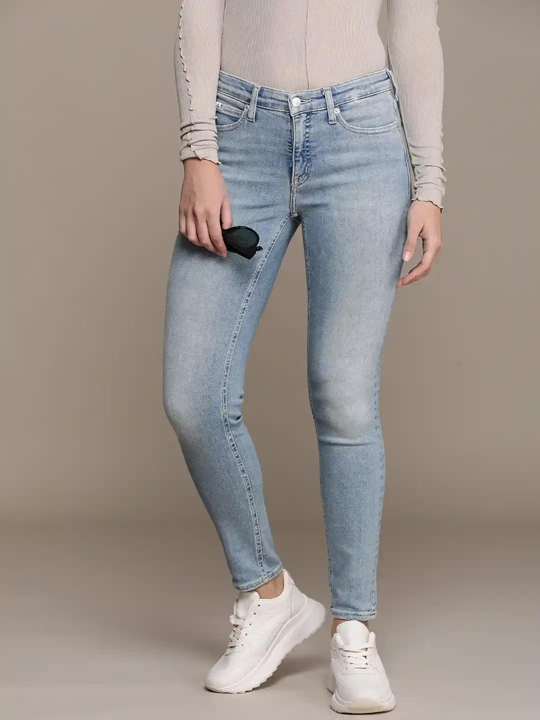 Calvin Klein Jeans Women Skinny Fit Heavy Fade Jeans