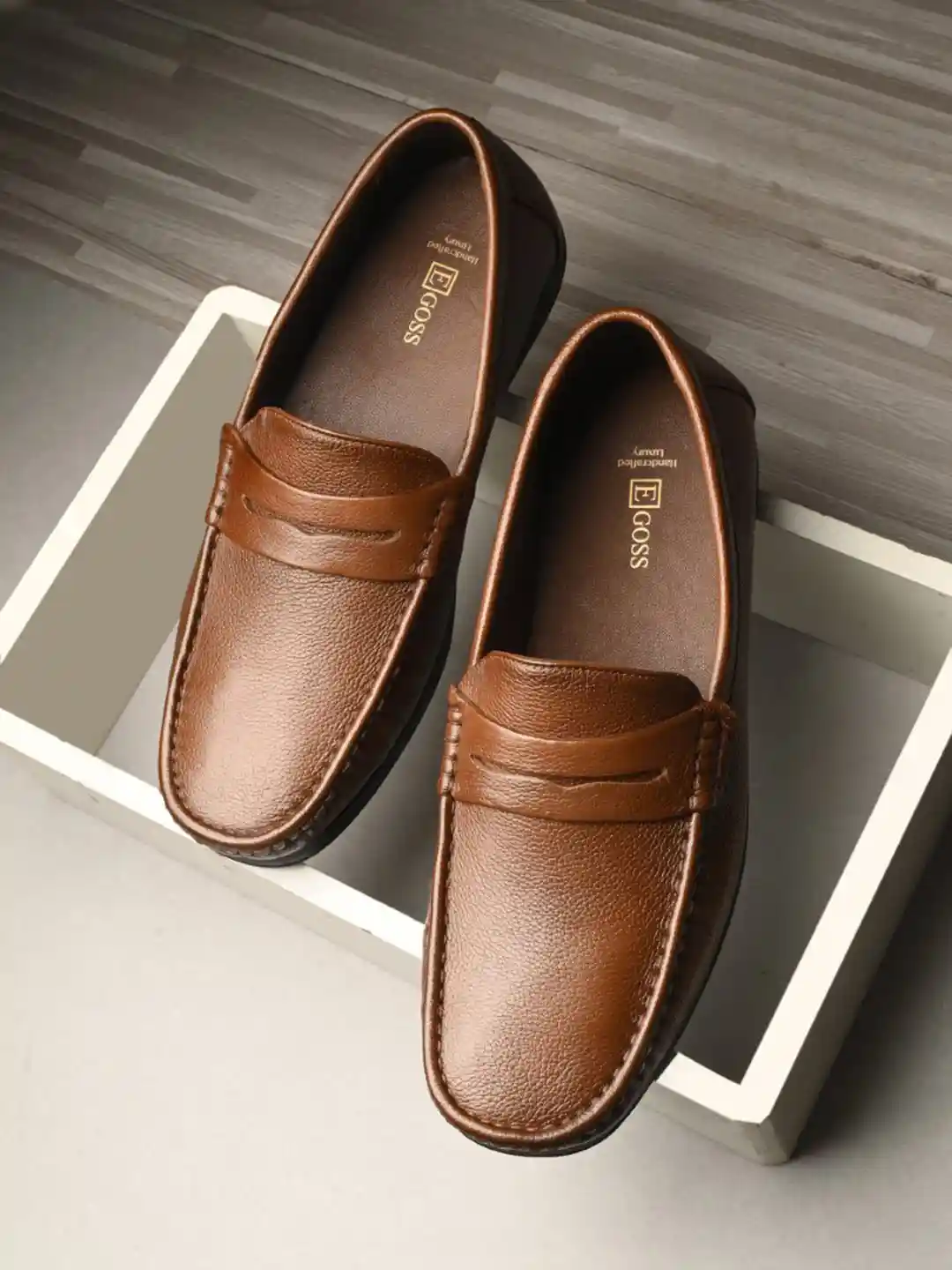 Egoss Men Textured Square Toe Leather Penny Loafers