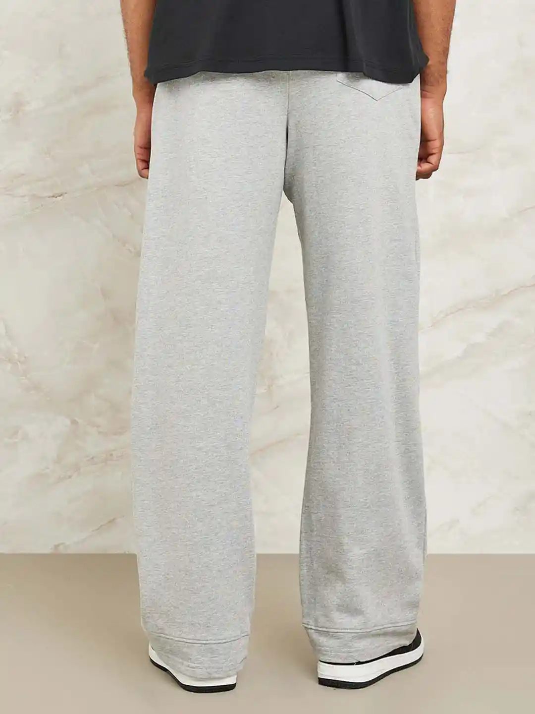 Buy Styli Men Grey Fleece Pintuck Wide Leg Jogger - Track