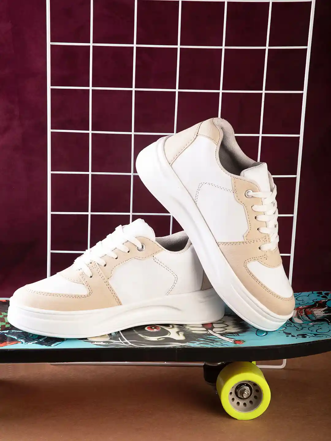 Buy Fashion Victim Women Colourblocked Lightweight Lace Up