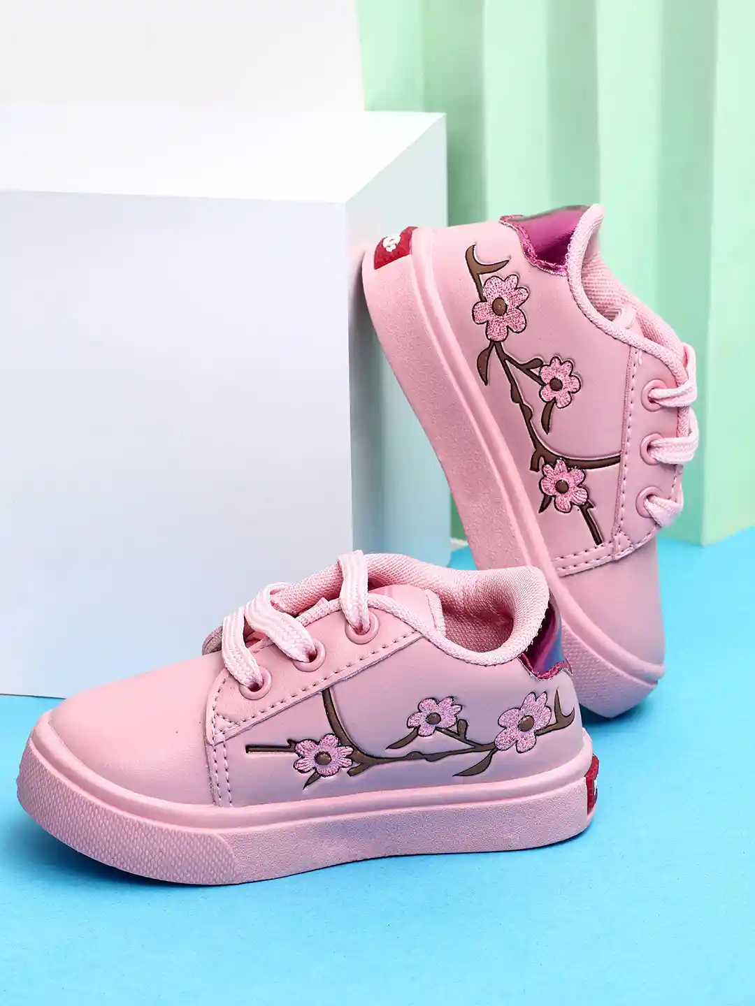 Buy KATS Girls Printed Lightweight Lace-up Sneakers Casual Shoes