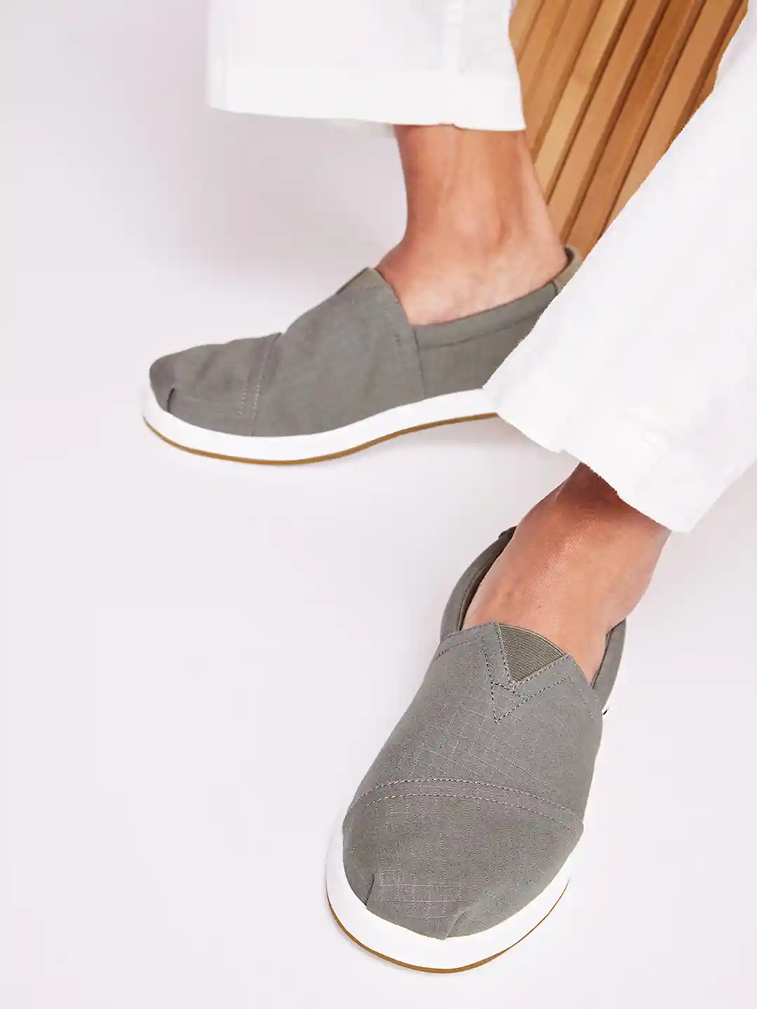 Buy TOMS Men Round Toe Comfort Insole Contrast Sole Canvas Slip-On