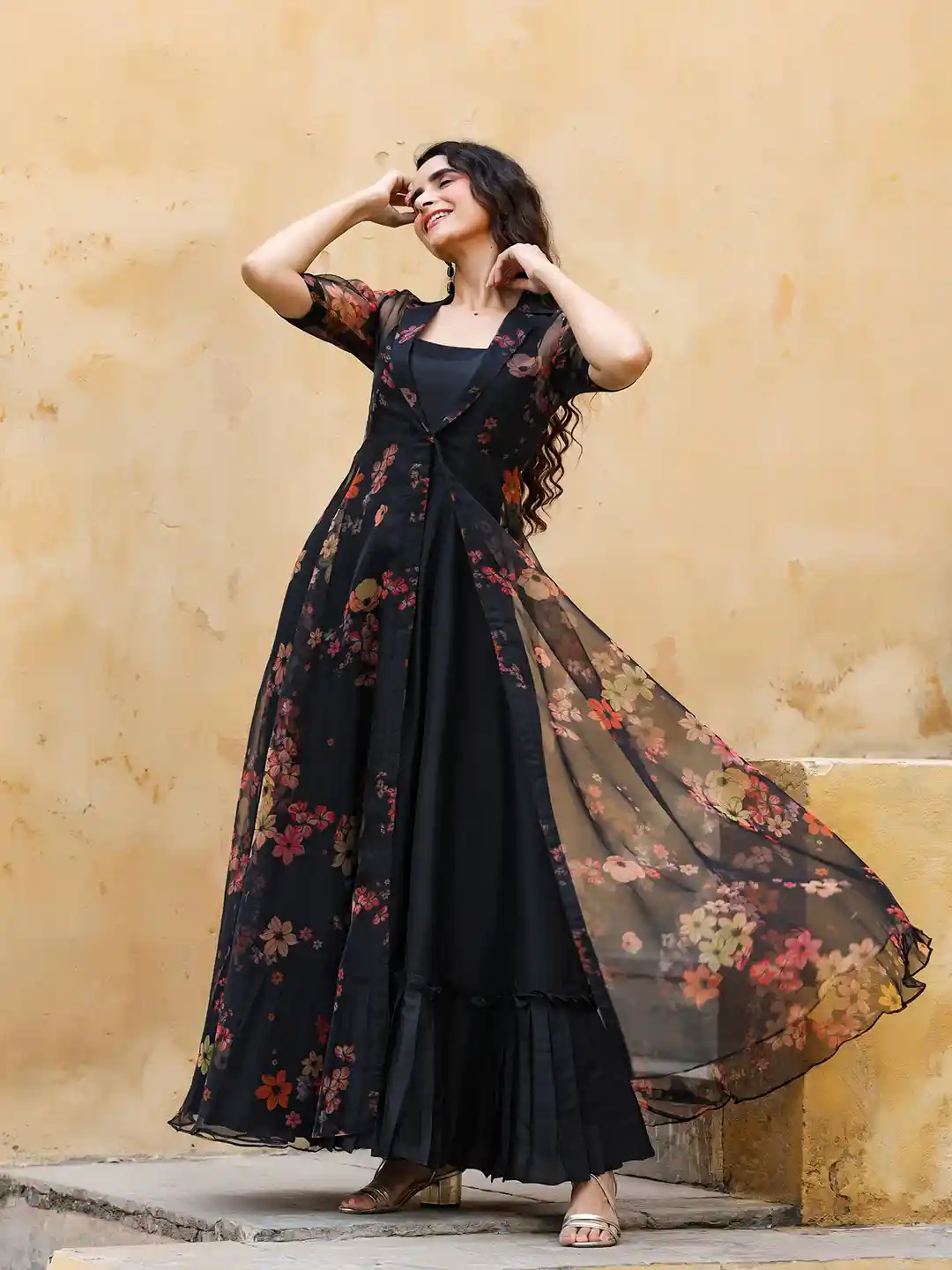 GILLORI Shoulder Straps Gathered Maxi Dress With Printed Shrug