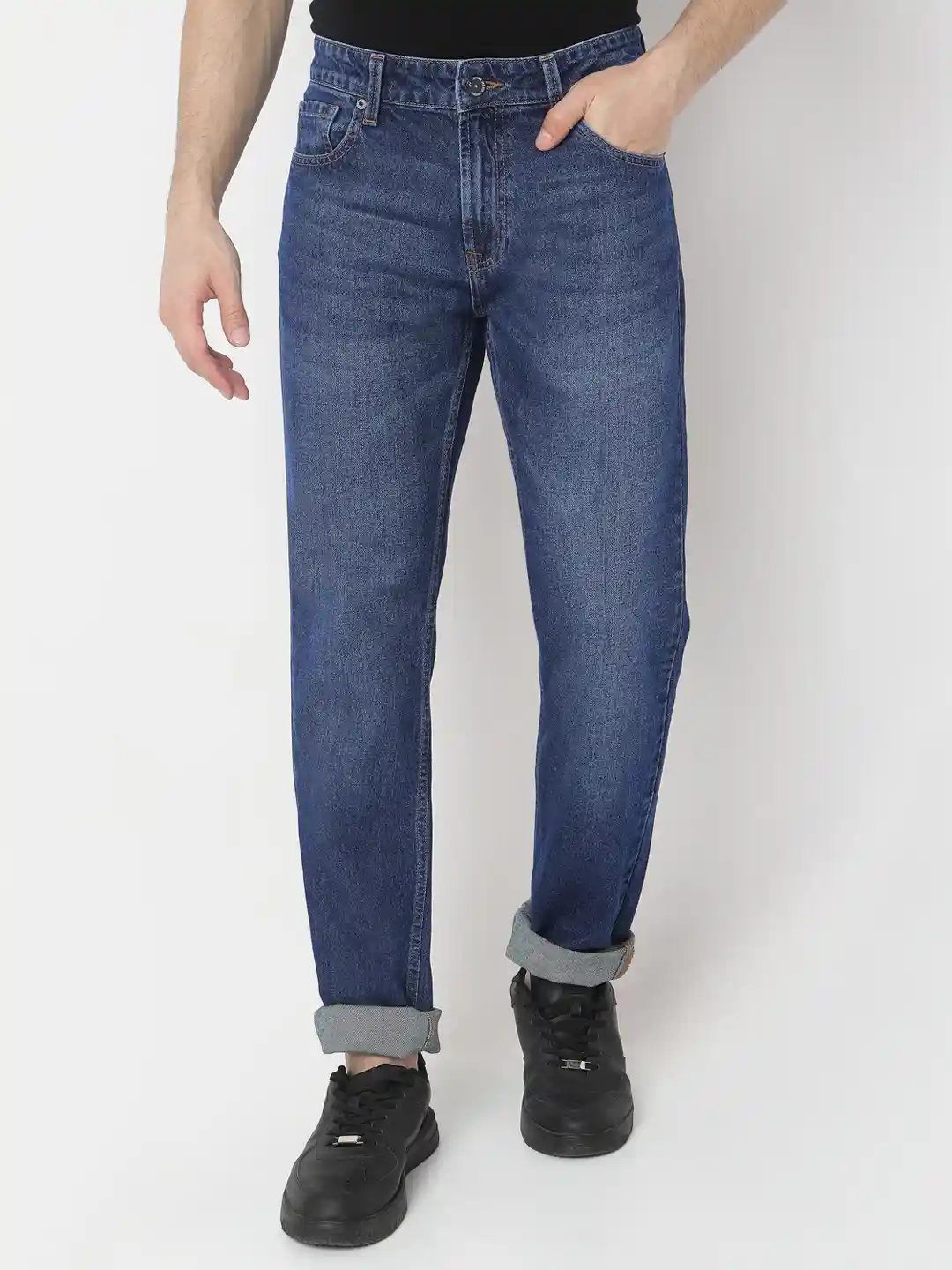 Buy SPYKAR Men Ricardo Comfort Fit Straight Leg Fit Light Fade