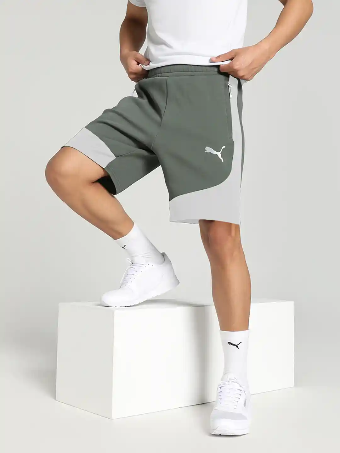 Buy Puma EVOSTRIPE Men Mid-Rise Sports Shorts - Shorts for Men 27624982 |  Myntra