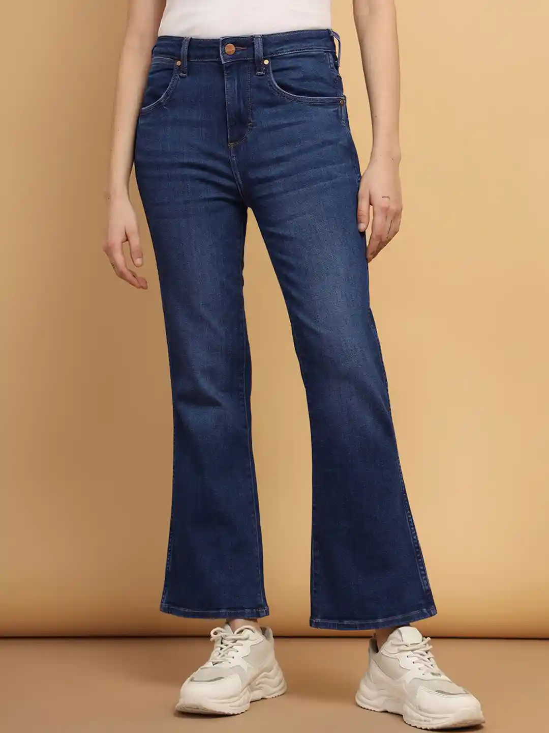 Wrangler Women Bootcut High-Rise Light Fade Stretchable Jeans