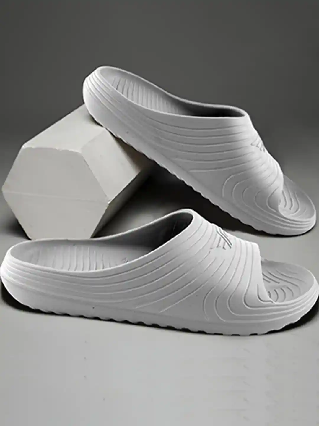 Red Tape White Flip Flops Red Tape Flip Flops White Sliders For