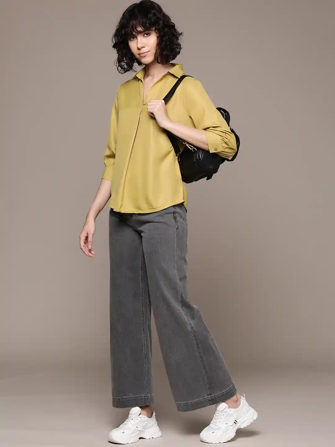 The Roadster Lifestyle Cuffed Sleeves Shirt Style Top