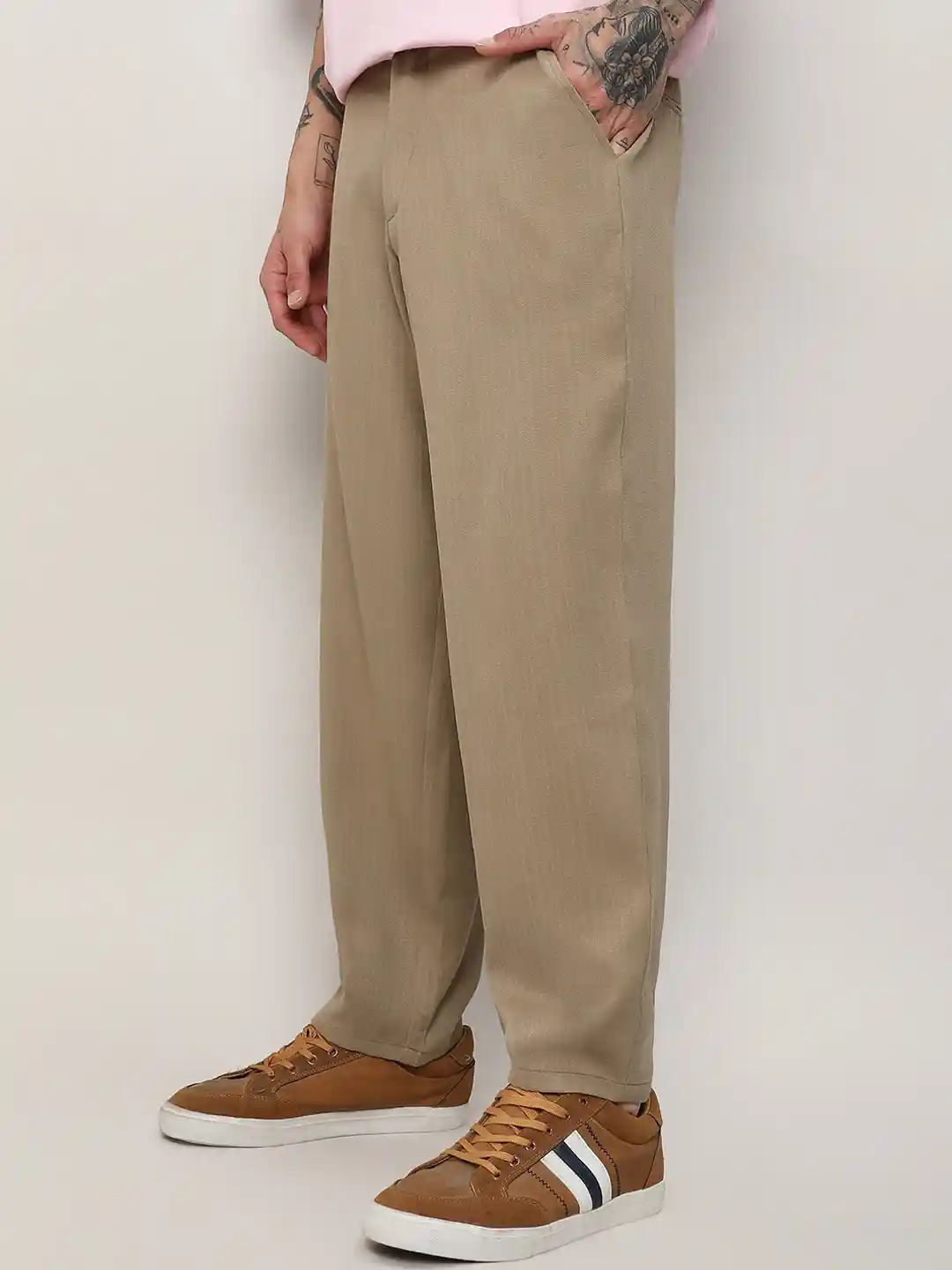 Campus Sutra Men Relaxed Mid Rise Easy Wash Cotton Trousers