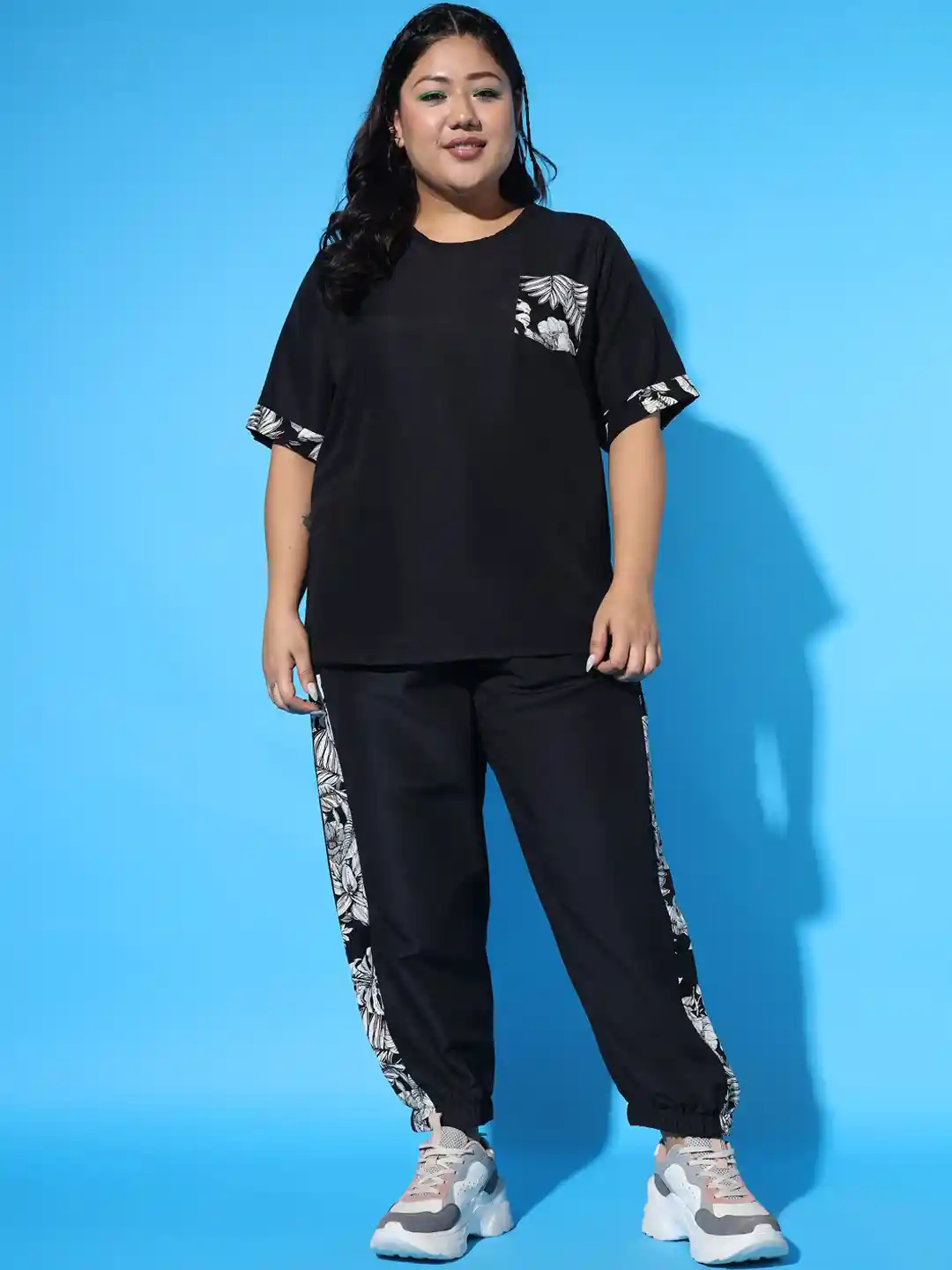 Buy AUSTIVO Plus Size Floral Printed Round Neck Top With Joggers
