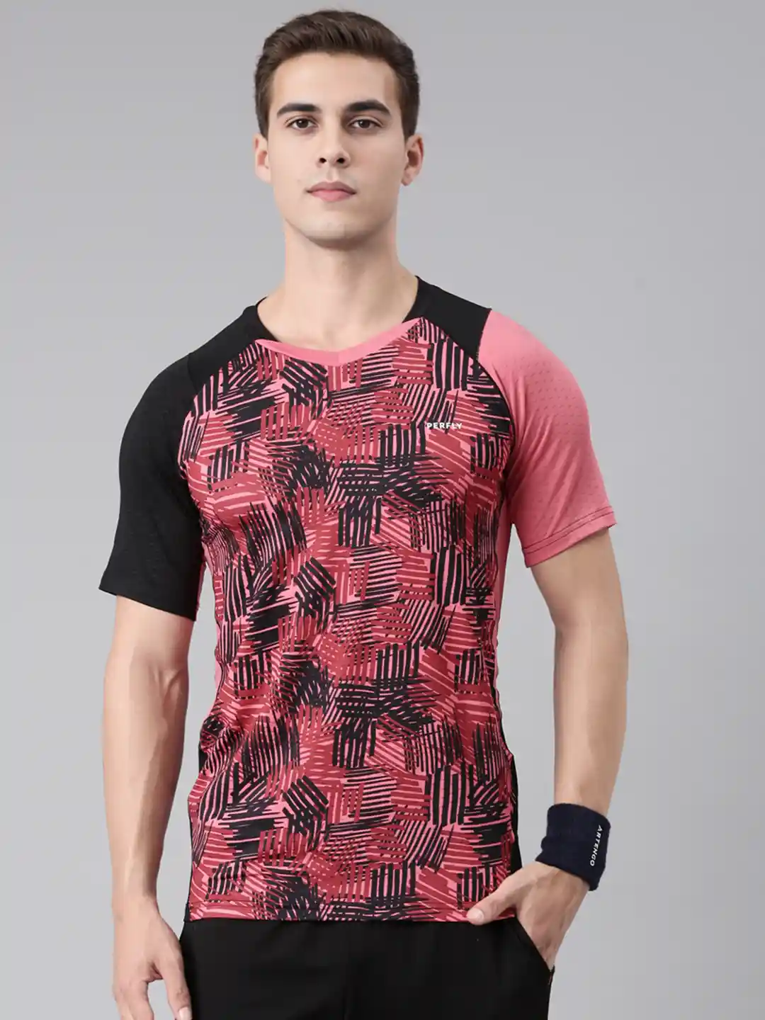 Buy Decathlon Men Pink Printed Lightweight Badminton T-Shirt