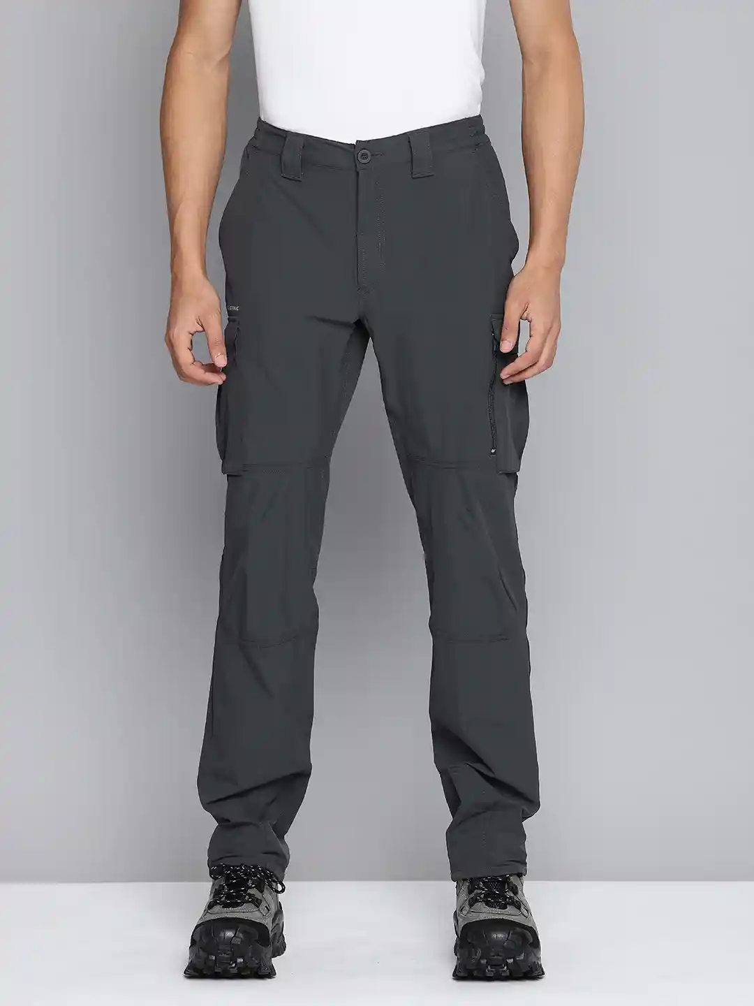 Buy Decathlon SOLOGNAC Men Green Breathable Hiking Cargo