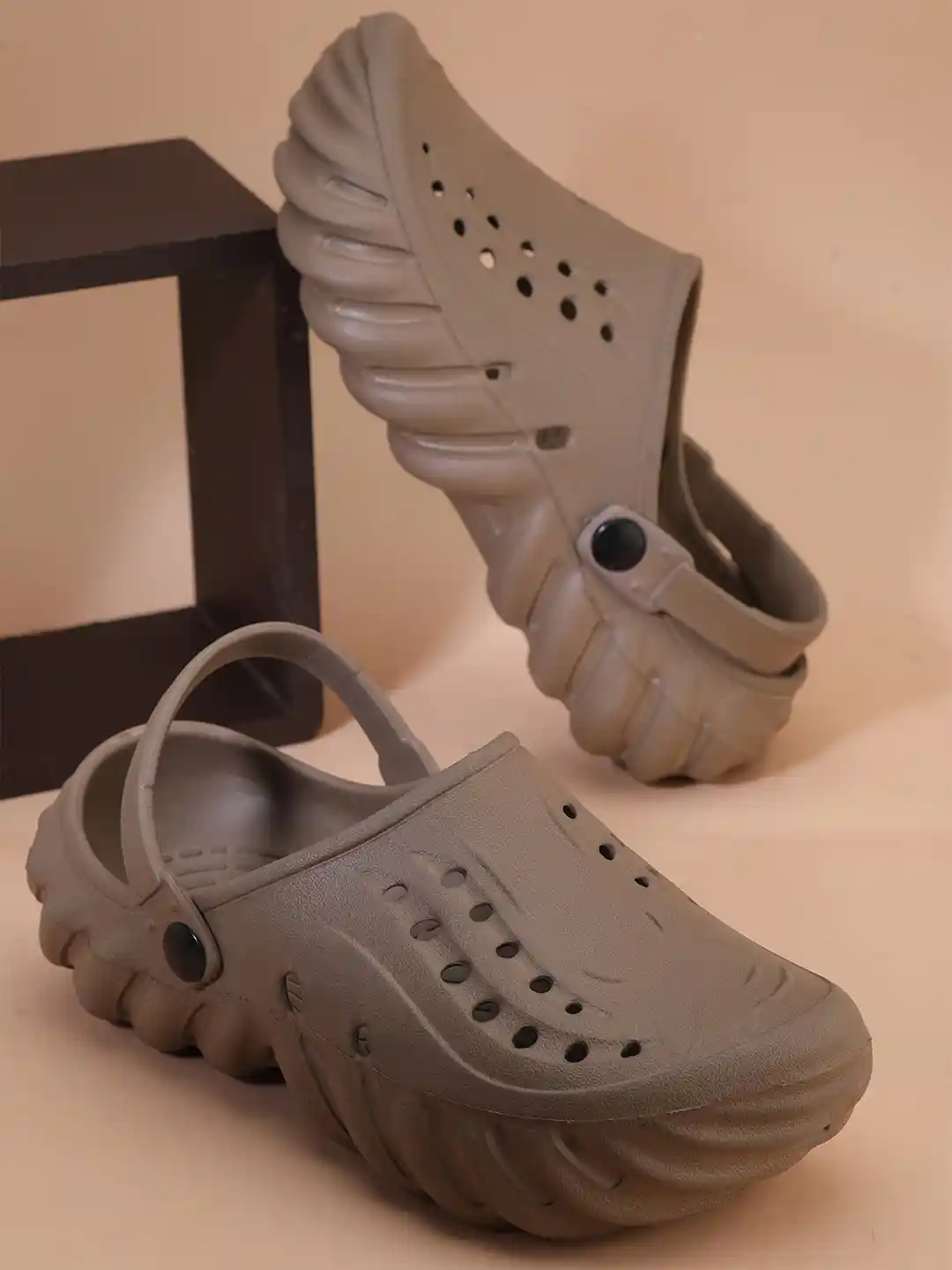 HRX by Hrithik Roshan Men Brown Self Design Clogs