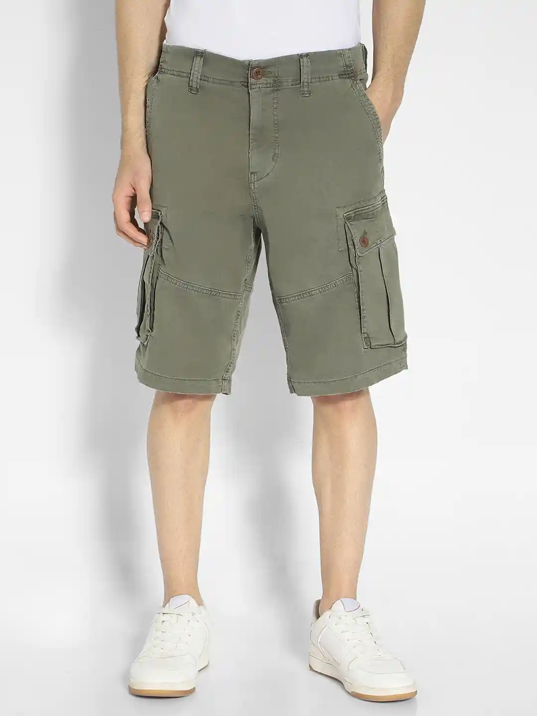 Buy AMERICAN EAGLE OUTFITTERS Men Mid-Rise Cargo Shorts Shorts
