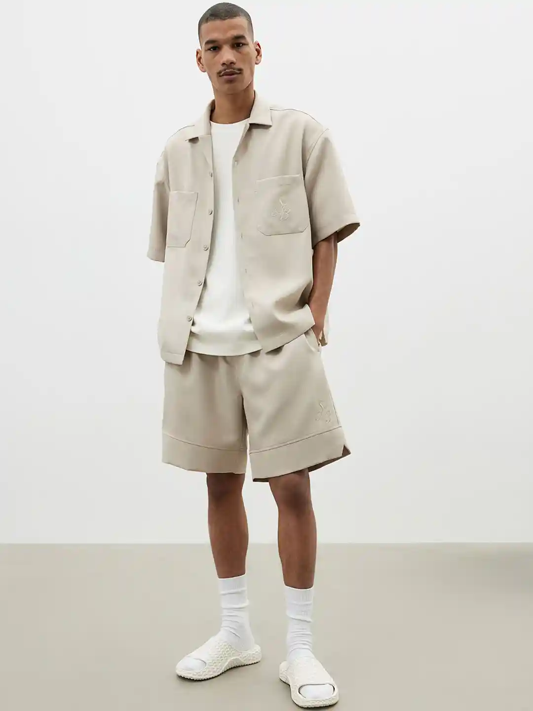 Buy H&M Men Relaxed Fit Knee-Length Shorts Shorts for Men