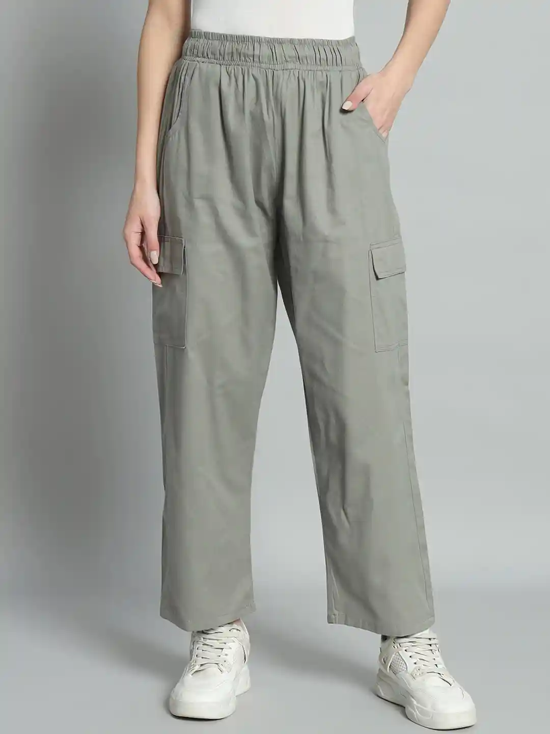 Chemistry Women Relaxed Straight Fit High-Rise Plain Flat-Front Cotton  Cargos Trouser