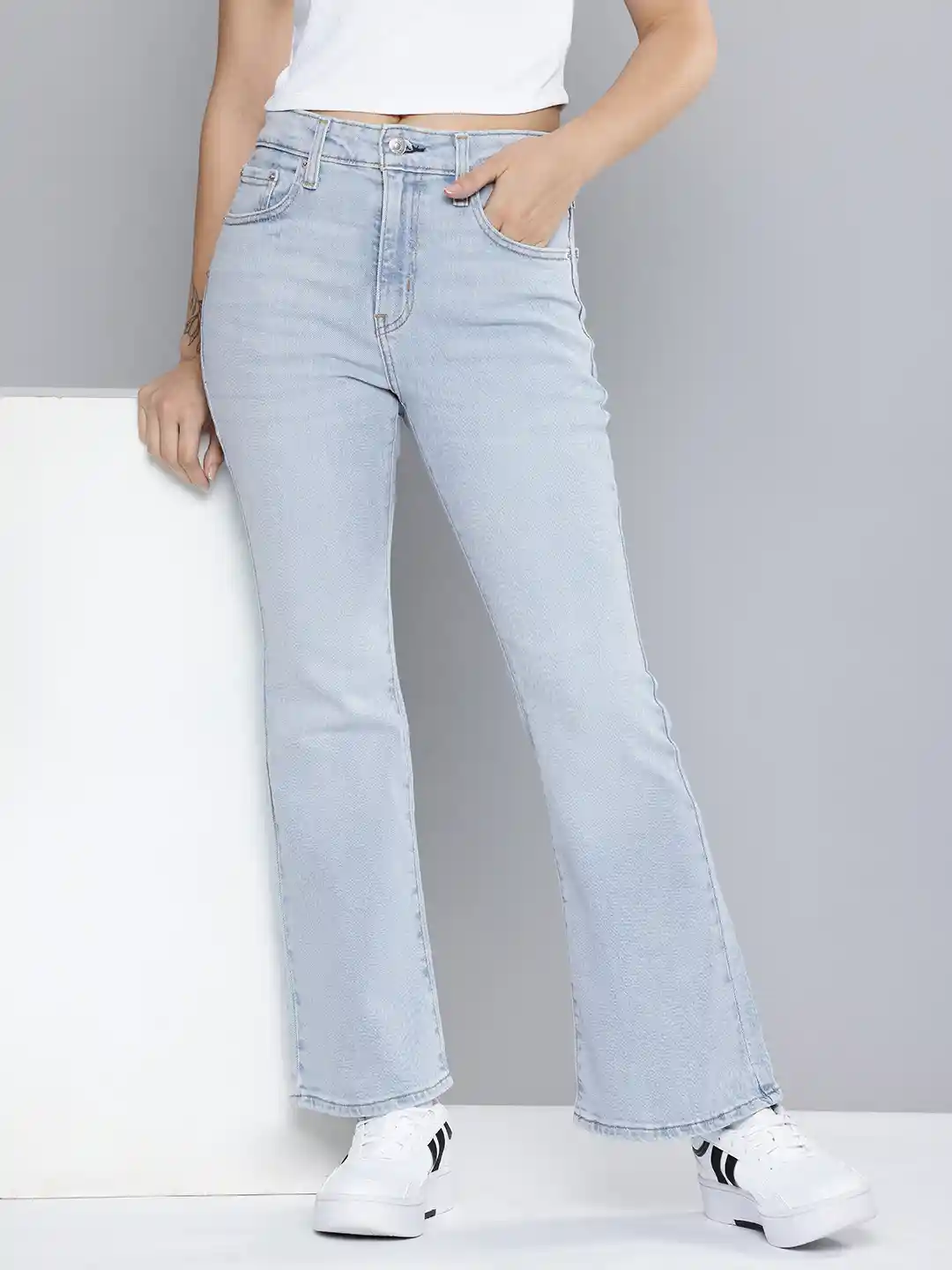 Levis Women High Rise 726 Slim Flare Fit Light Fade Stretchable Jeans