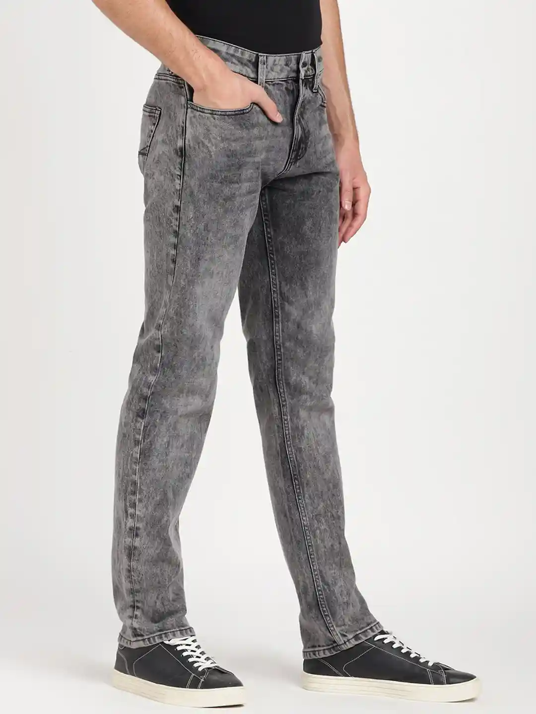 Buy GUESS Men Jean Heavy Fade Clean Look Mid-Rise Stretchable