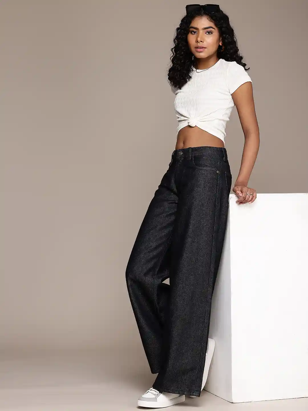 The Roadster Life Women Low-Rise Wide Leg Super Baggy Fit Jeans