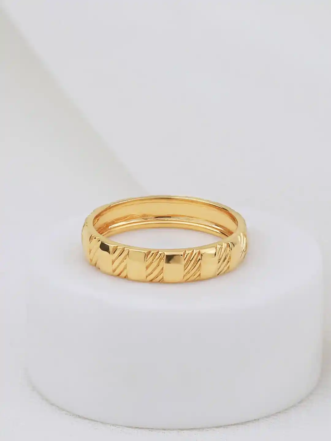 Buy CANDERE A KALYAN JEWELLERS COMPANY BIS Hallmark 18KT (750