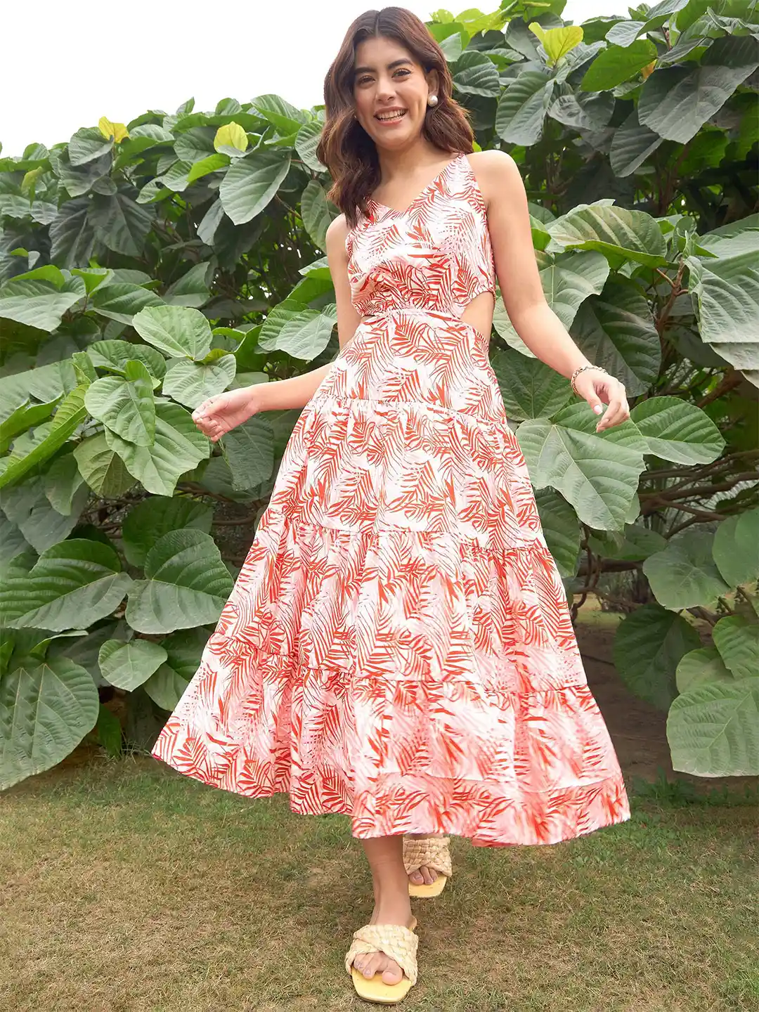 RARE Floral Printed Sleeveless Cut Out Fit Flare Midi Dress