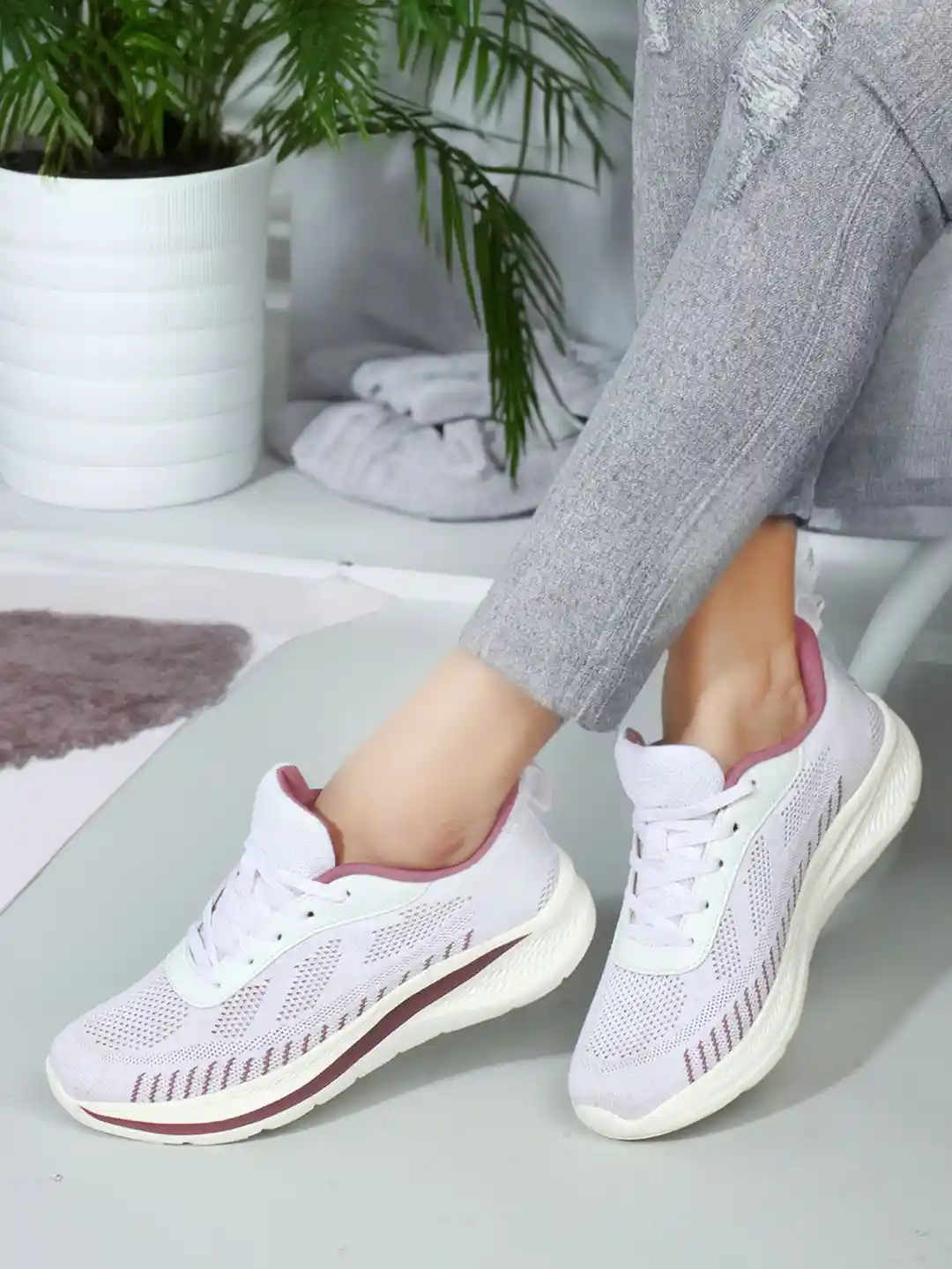 Carlton London sports Women Mesh Walking Shoes