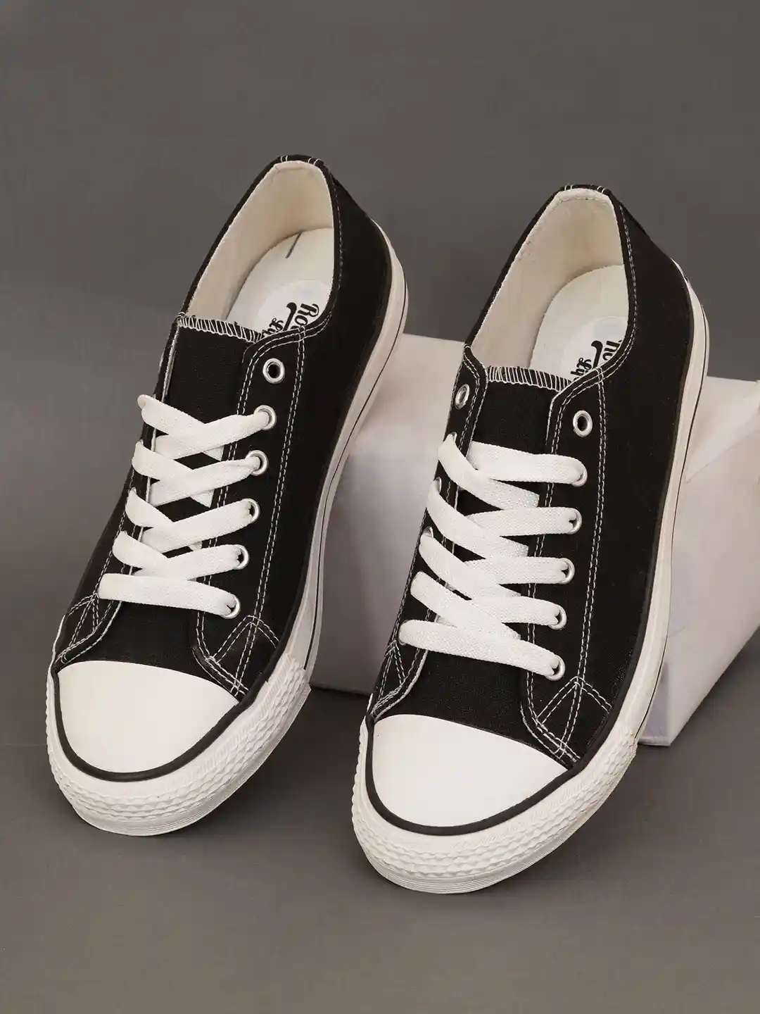 The Roadster Lifestyle Co Women Canvas Casual Sneakers