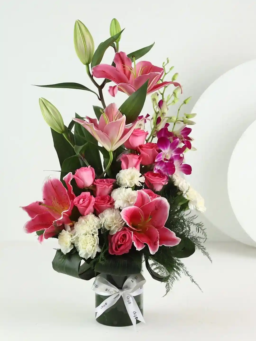 Buy fnp Pink Wwhite 27 Pieces Mixed Fresh Flowers Vase Fresh