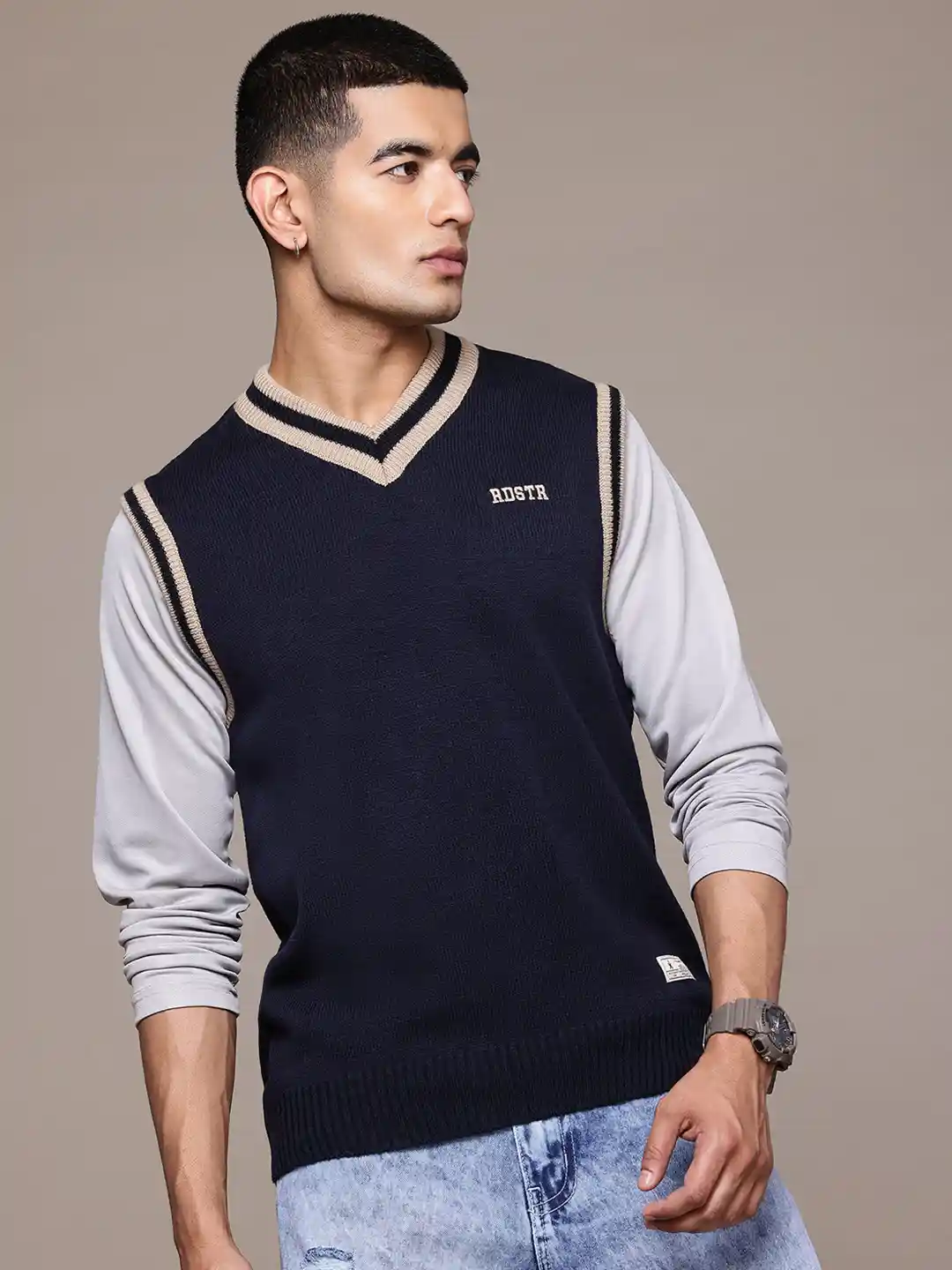 The Roadster Lifestyle Self-Striped Sweater Vest