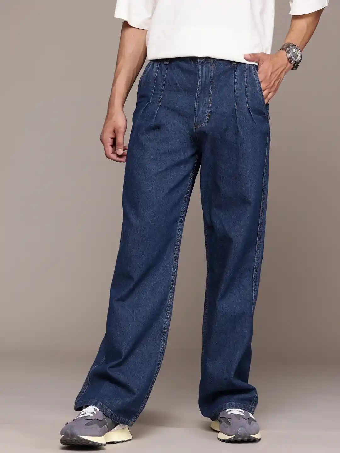 Buy The Roadster Lifestyle Men Pleated Wide Leg Pure Cotton - Main Image