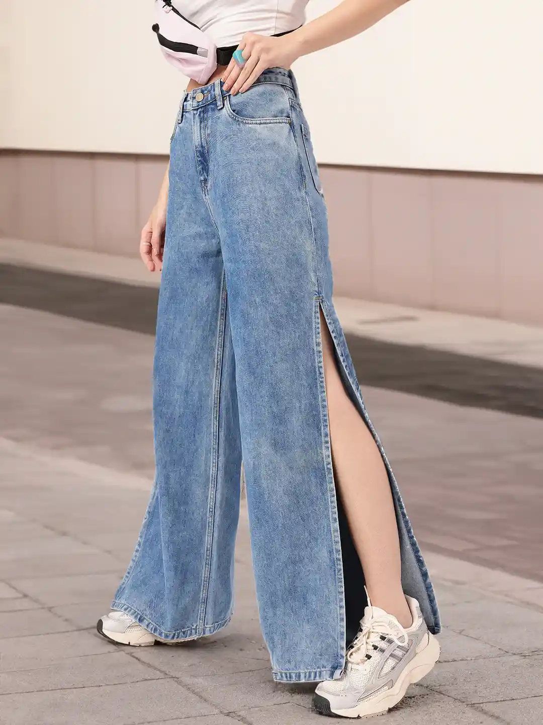 Buy The Roadster Life Women Stylish Take Faded Straight Fit