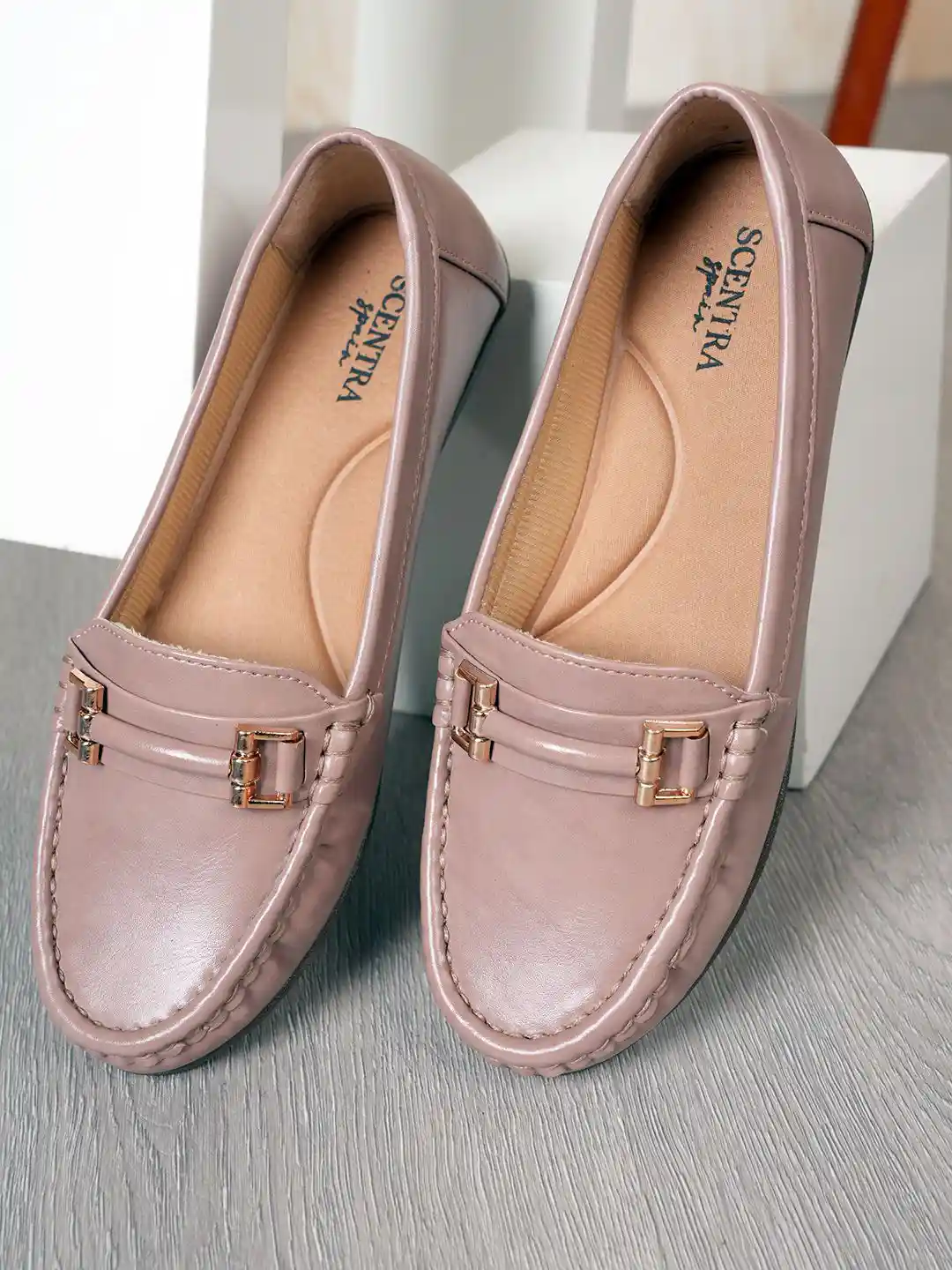 SCENTRA Women Round Toe Comfort Insole Loafers