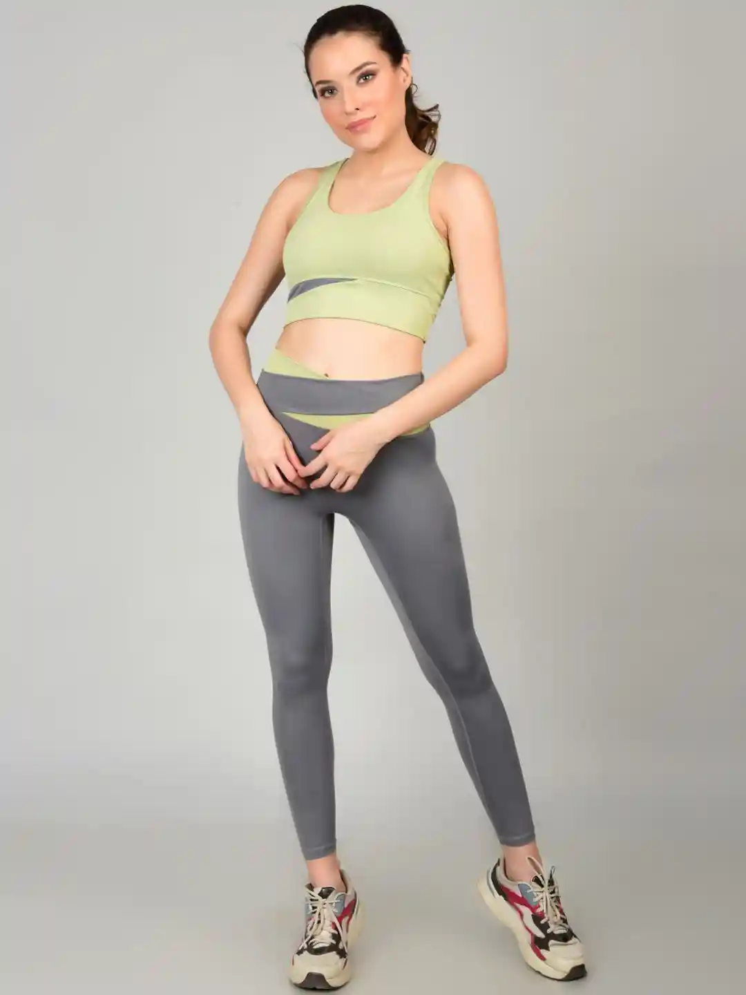 Buy Poftik Colourblocked Sports Bra High Waist Legging Workout