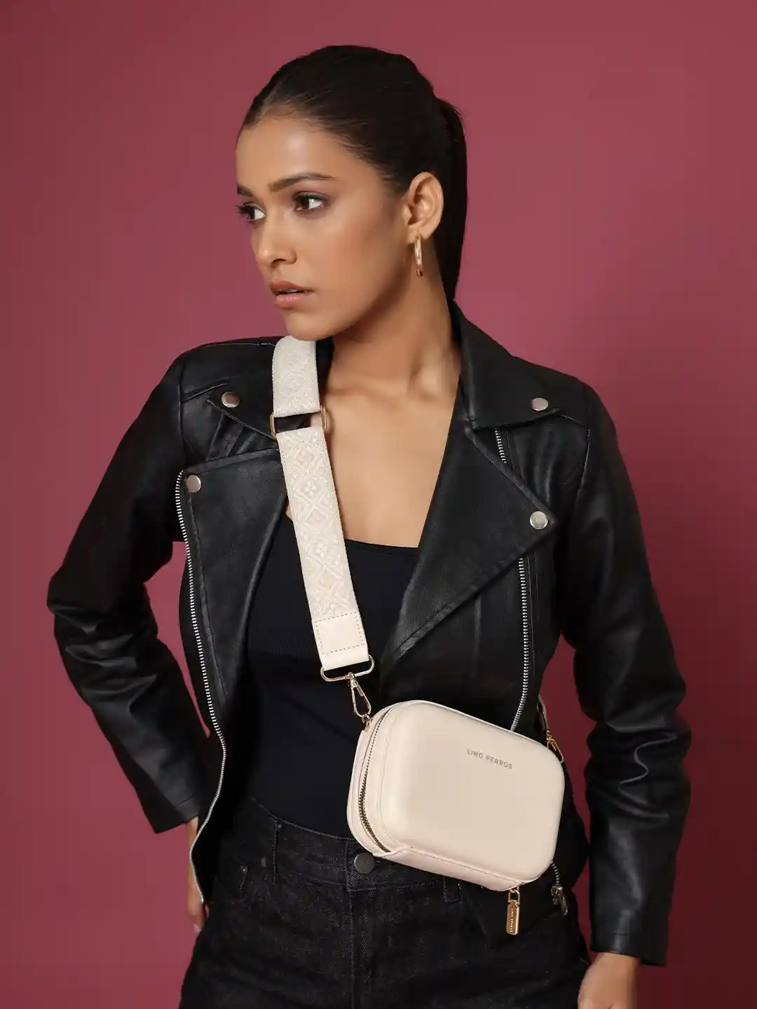 Womens Handbag Sling Bags Lino Perros Buy Lino Perros Sling Bag