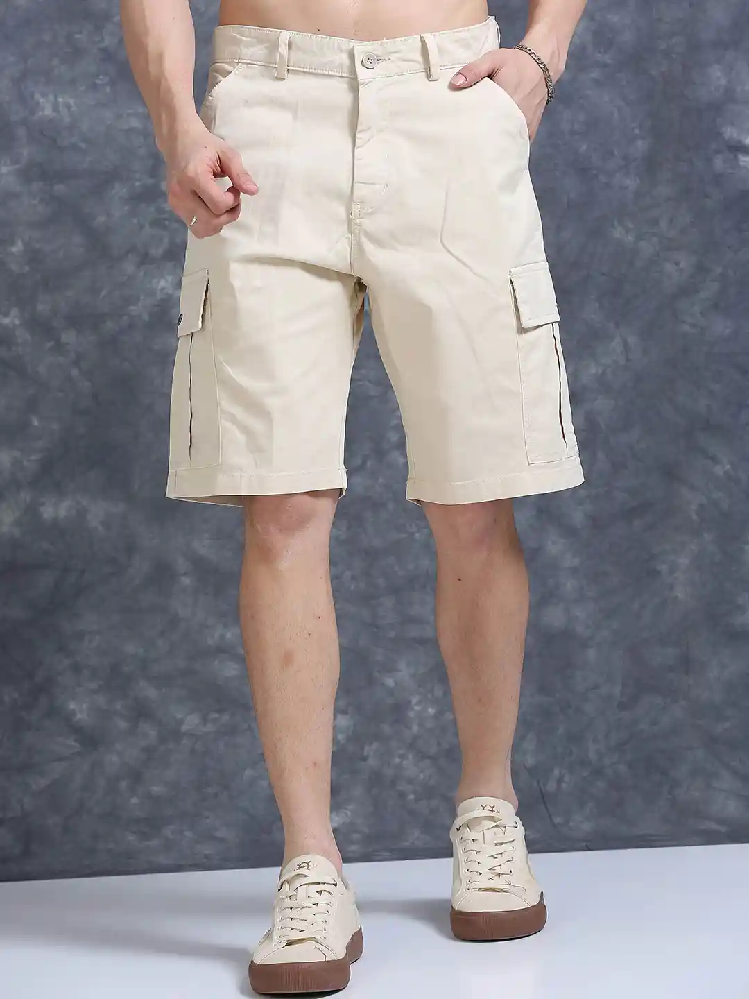 Buy The Roadster Lifestyle Co Men Relaxed Fit Cotton Cargo Shorts